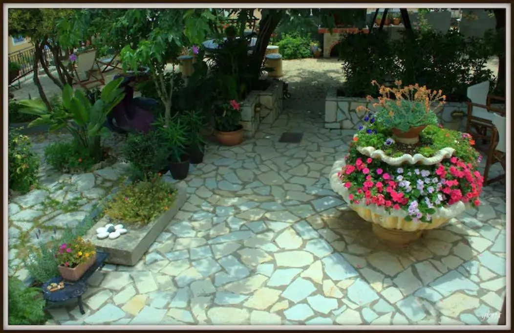 My Home, 2 Bedroom House With Bbq And Garden Divarata 0*,